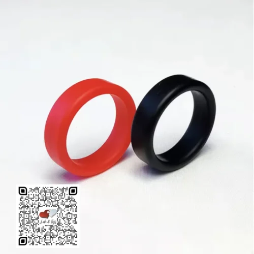 ANILLO-PARA-PENE-EN-BOLSA-INDIVIDUAL-DUO Anillos sencillos de silicona para pene en negro y rojo con textura terciopelo